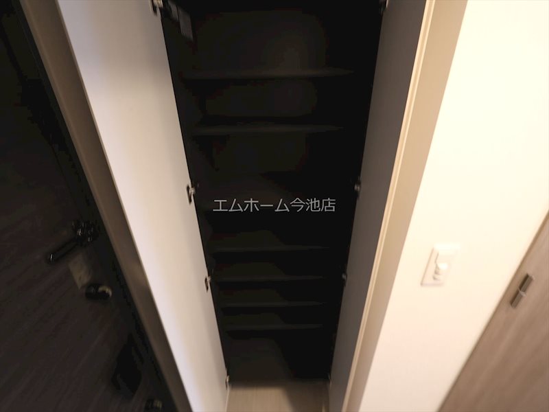 S-RESIDENCE黒川本通一丁目 玄関