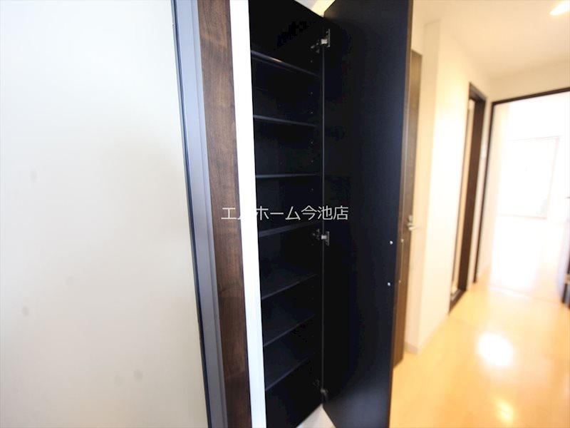 エントピア桜山 玄関
