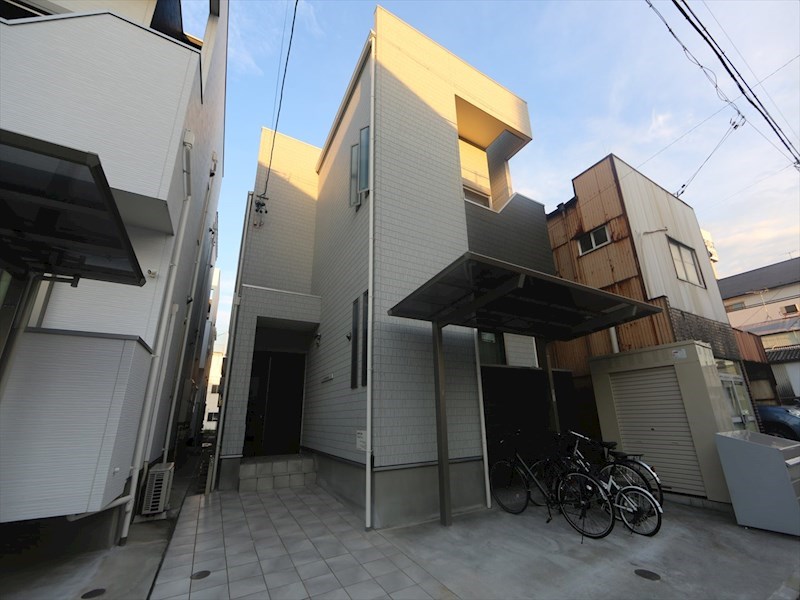 ＧＲＡＮＤＴＩＣ金山 外観