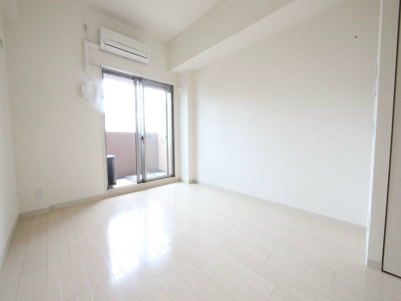 プレサンス名古屋ＳＴＡＴＩＯＮアブソリュート リビング