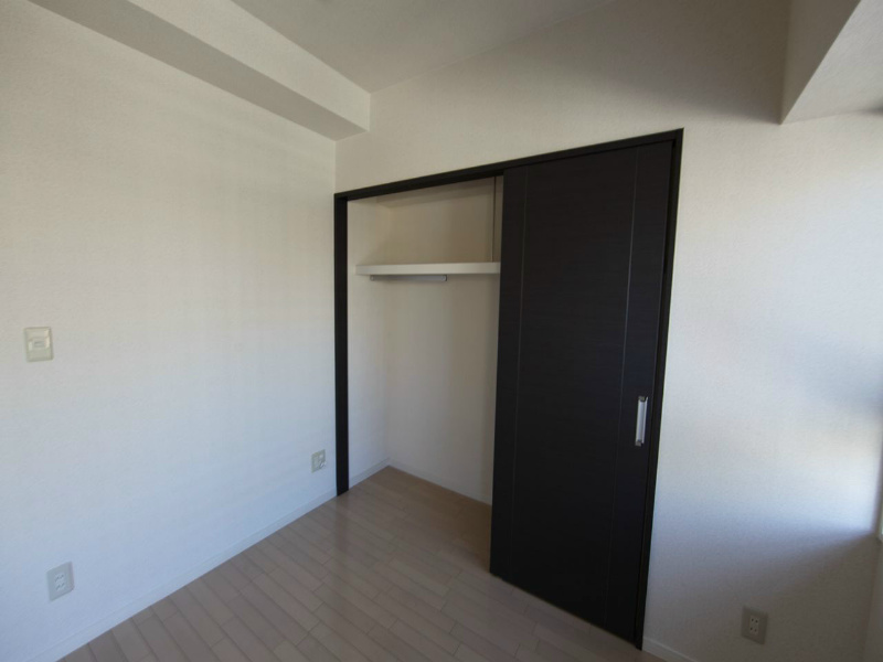 セントレイクセレブ徳川 収納
