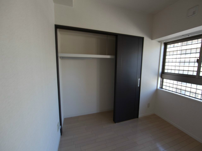 セントレイクセレブ徳川 収納