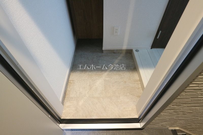 REGALEST妙音通Ⅱ 玄関