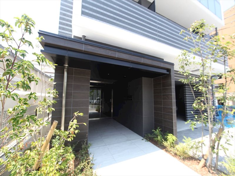 オープンブルーム八田StationFront エントランス