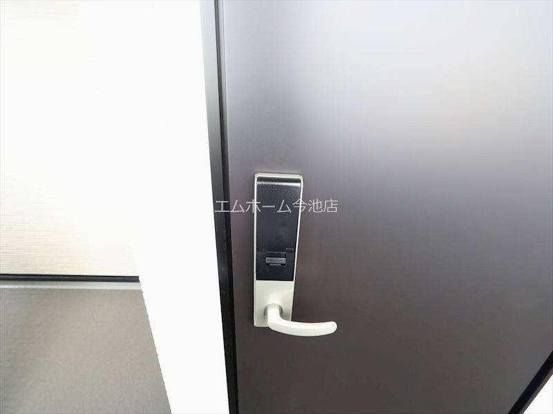 メイクスR守山（モリヤマ） 玄関