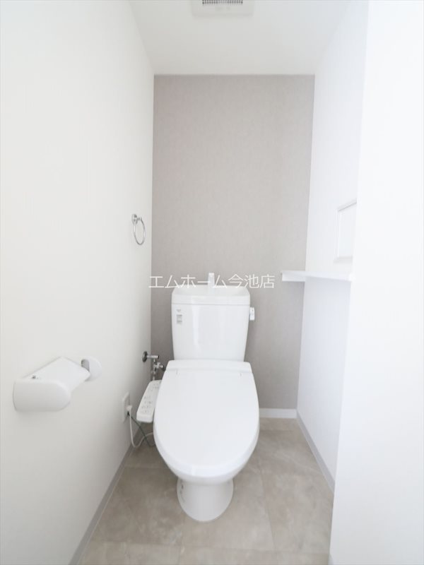 THE RESIDENCE SAKURAYAMA WEST トイレ