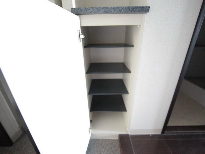 TQレジデンス名古屋錦 玄関