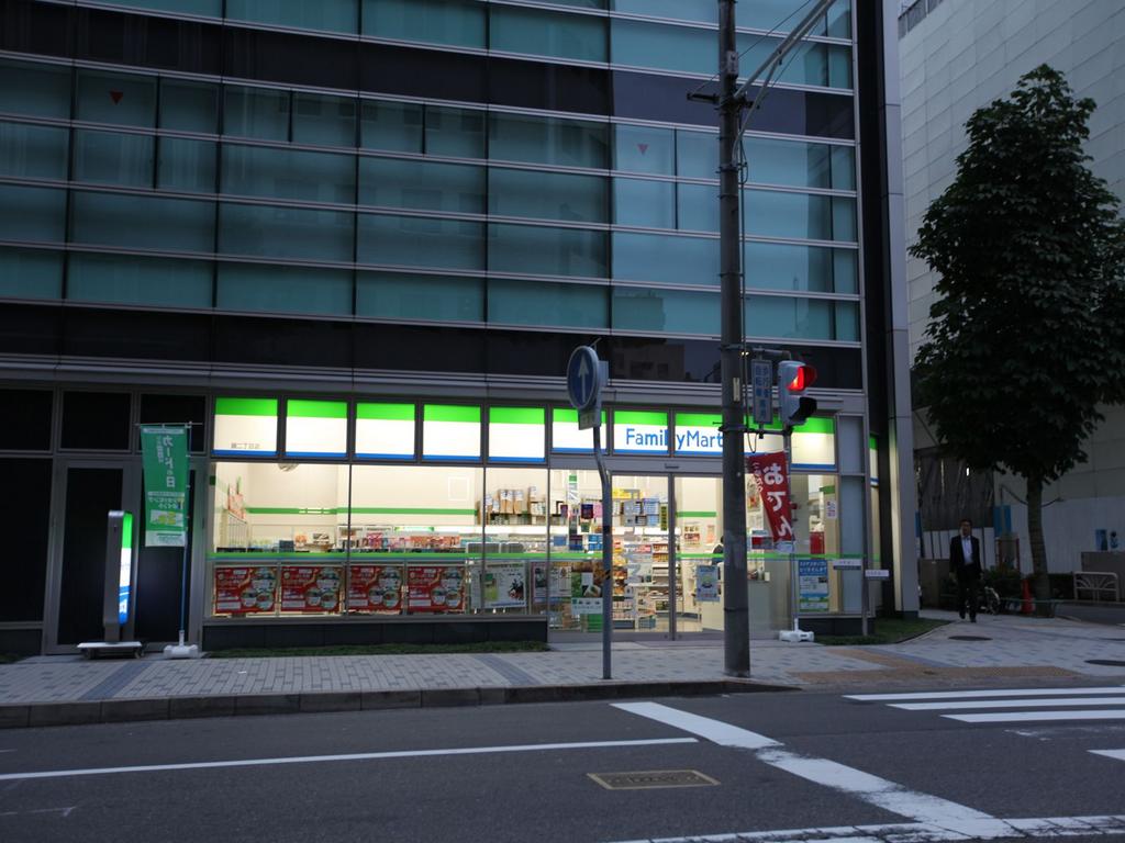 TQレジデンス名古屋錦 コンビニ