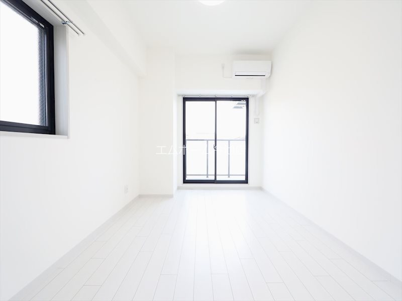 THE RESIDENCE SAKURAYAMA WEST ベランダ