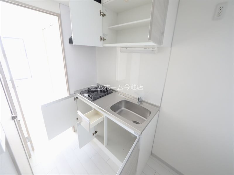 THE RESIDENCE SAKURAYAMA WEST キッチン