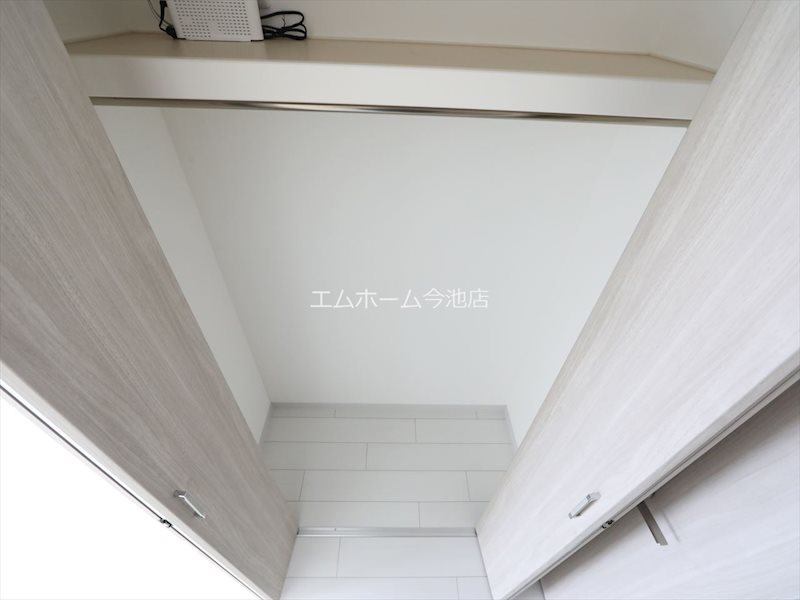 THE RESIDENCE SAKURAYAMA WEST 収納