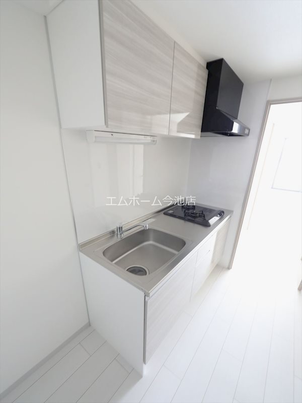 THE RESIDENCE SAKURAYAMA WEST キッチン