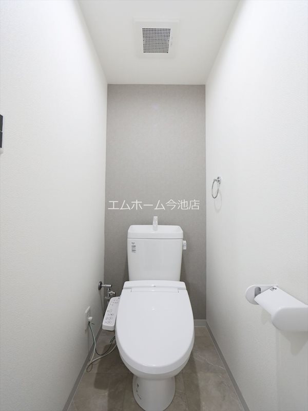 THE RESIDENCE SAKURAYAMA WEST トイレ
