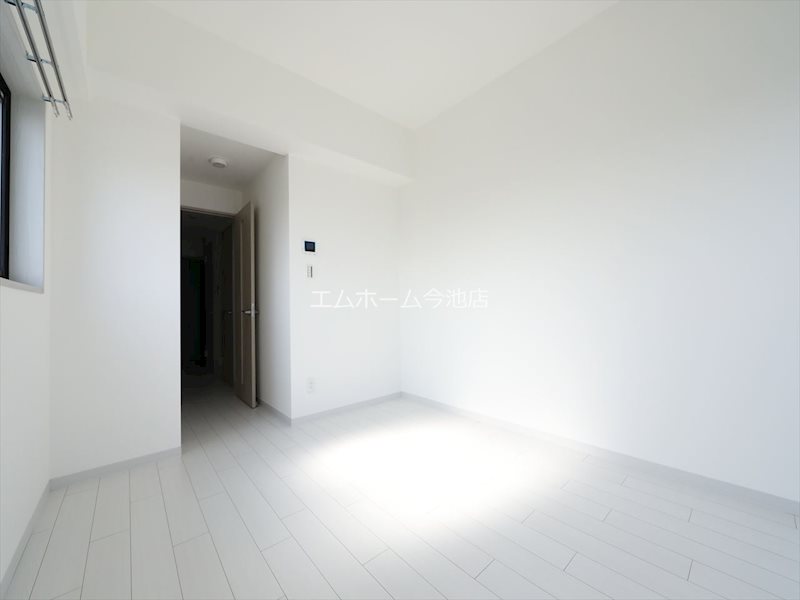 THE RESIDENCE SAKURAYAMA WEST リビング