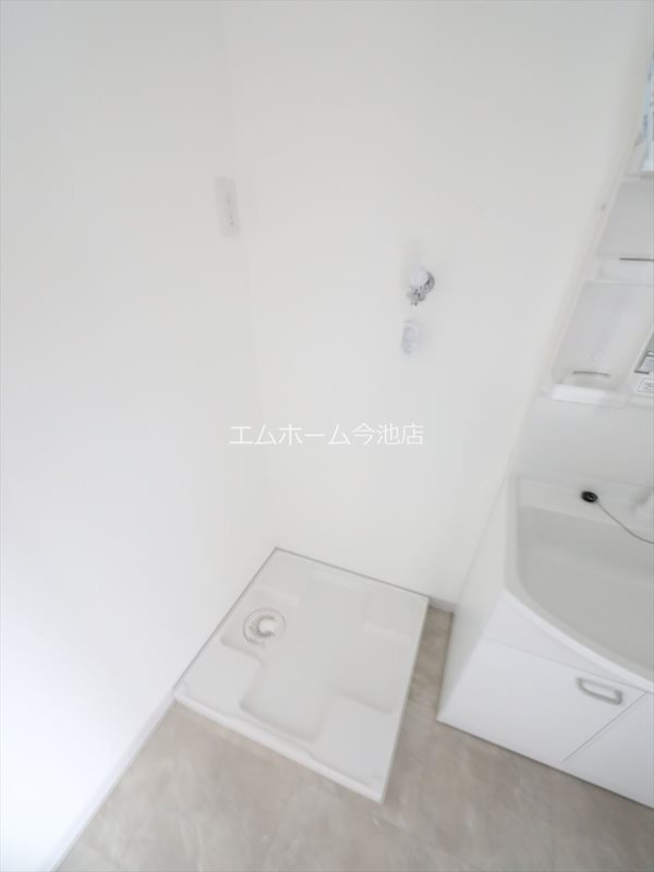 THE RESIDENCE SAKURAYAMA WEST 洗面所