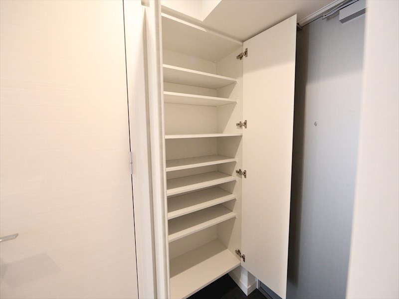 Ｓ－ＲＥＳＩＤＥＮＣＥ志賀本通 玄関