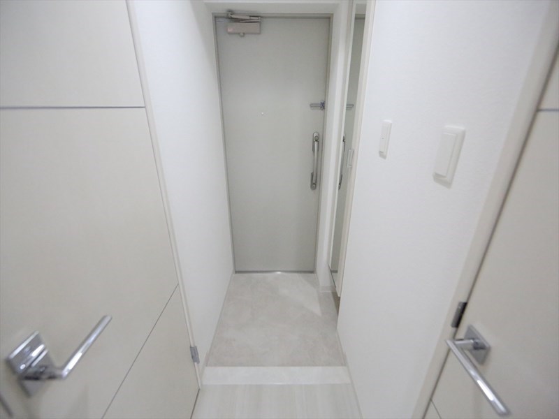 グラディアン大曽根 玄関