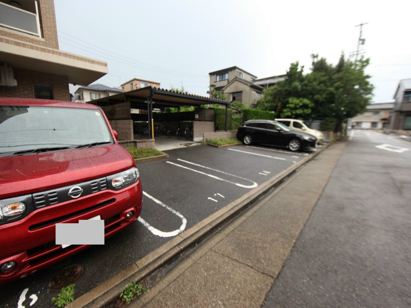 コンフォ清水 駐車場