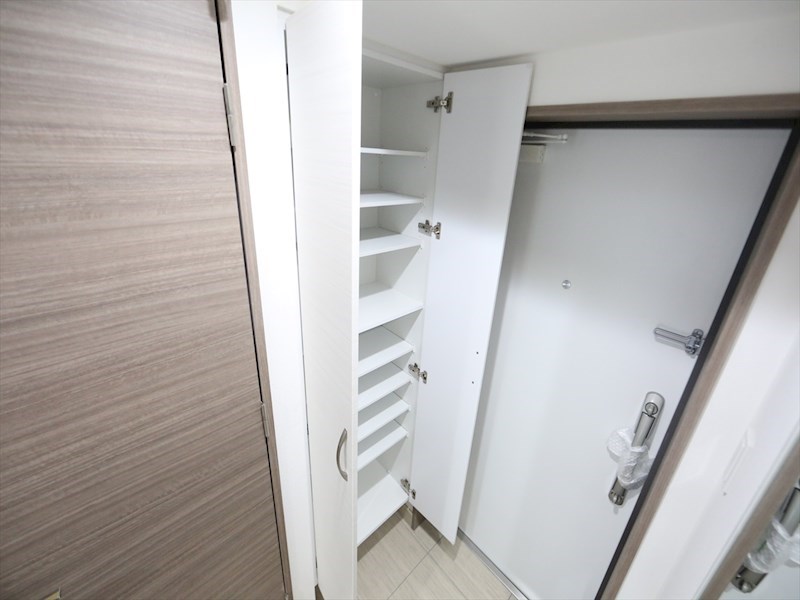 Ｓ－ＦＯＲＴ熱田六番 玄関