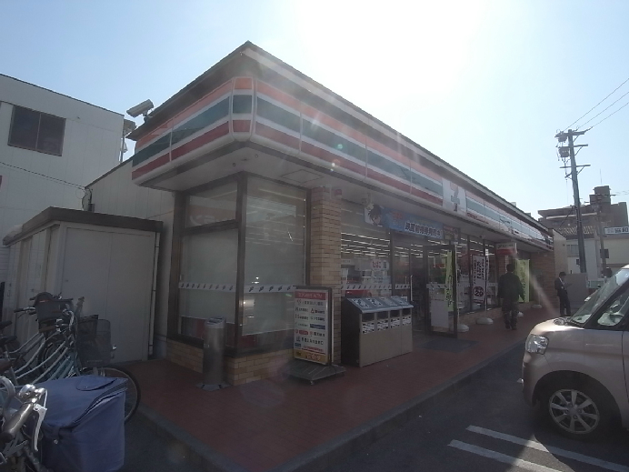 グランティック セジョリ・イーレクス上飯田 コンビニ