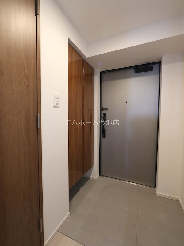 S-RESIDENCE堀田North（ノース） 玄関