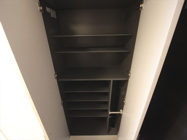 アドバンス名古屋モクシー 玄関