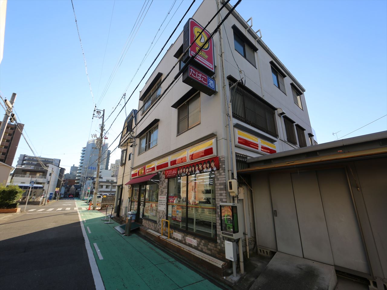 アドバンス名古屋モクシー コンビニ