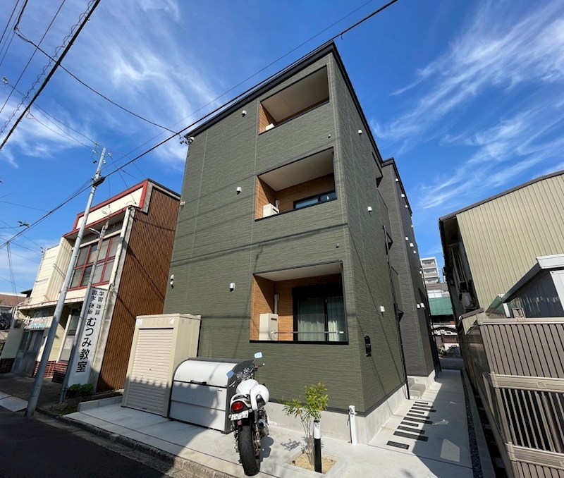 ＣＲＡＳＴＩＮＥ名楽町 外観