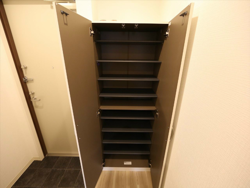 ヴィラマルグリット 玄関