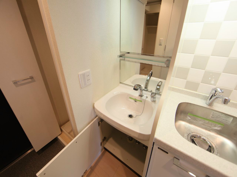 プレサンス泉アーバンゲート 洗面所