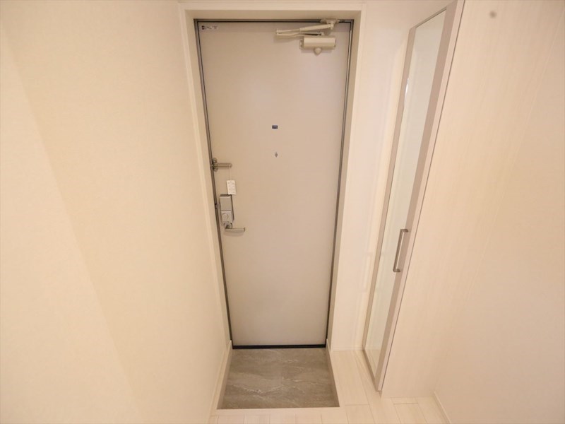 ラファージュ東海通 玄関