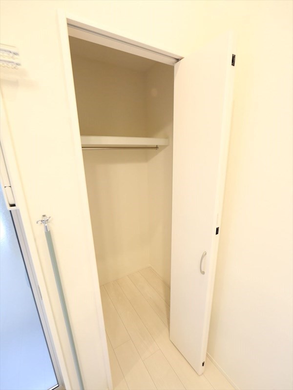 ハーモニーテラス靖国町III 収納