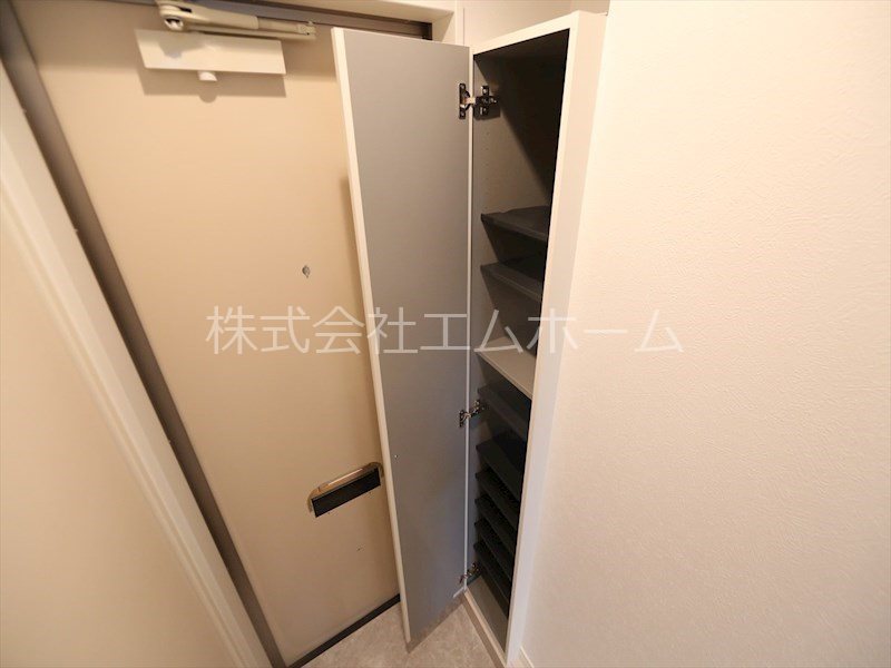 ラウレア平針 玄関