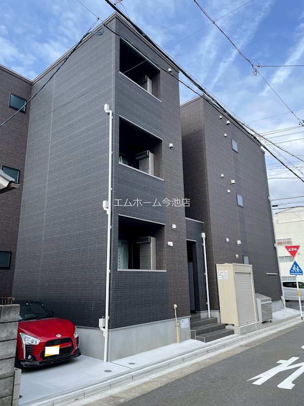 RS道徳(ドウトク) 外観