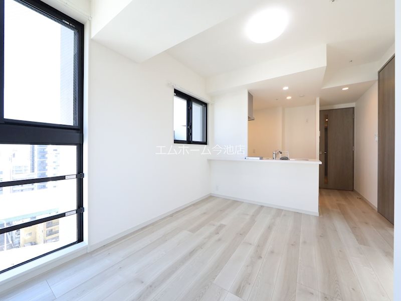 S-RESIDENCE高岳clarity リビング