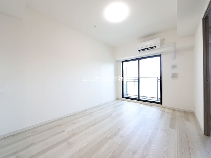 S-RESIDENCE高岳clarity リビング