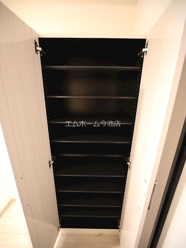 仮称）菊園町四丁目アパート 玄関