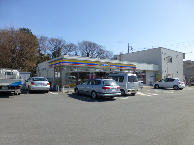 ルミエール2 コンビニ