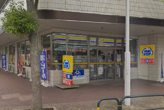 小野塚邸戸建 コンビニ