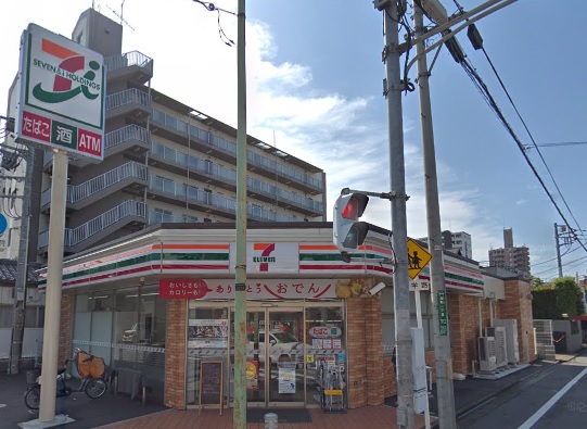 グランハイム川口栄町 コンビニ