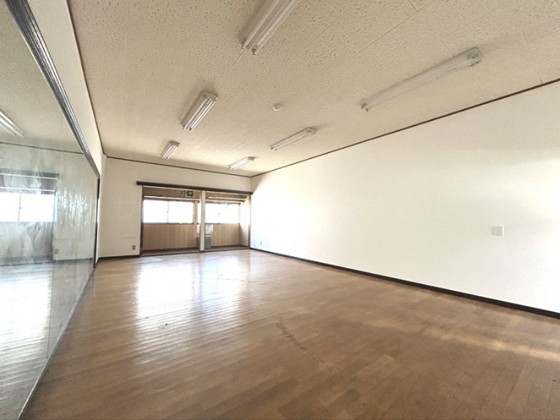 市川ビル リビング