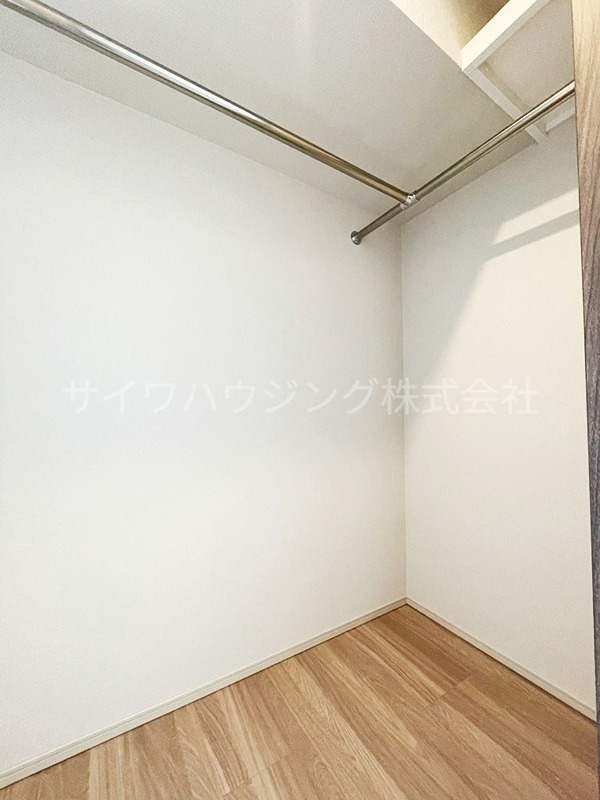 レーベン川口元郷Sta.Front 収納