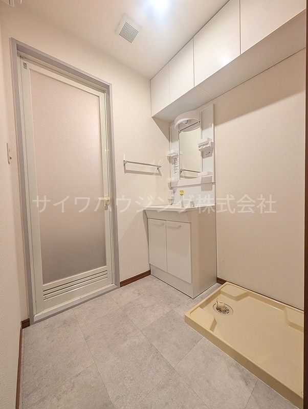 パインクレスト その他