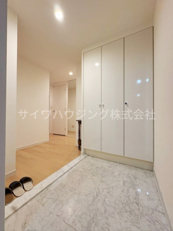 キャメリアタワー川口 玄関