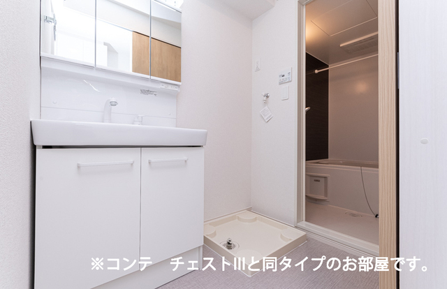 ヒカルサ川口芝西 洗面所