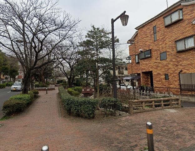 小野塚邸戸建 公園