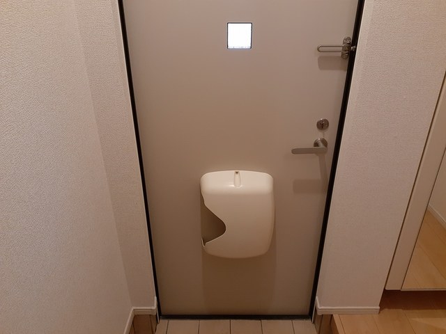 プライムコート芝西 玄関