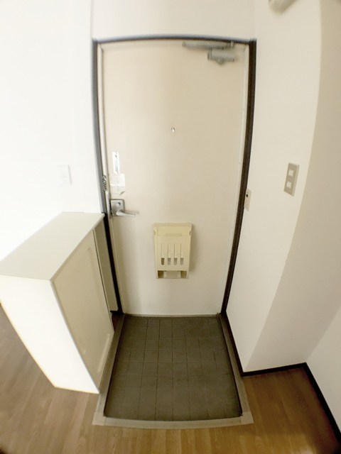サンシティ塚越 玄関