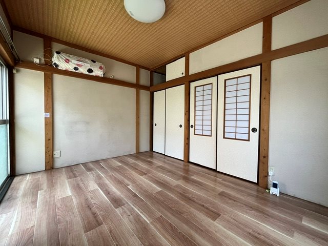 蕨市北町５丁目戸建て リビング