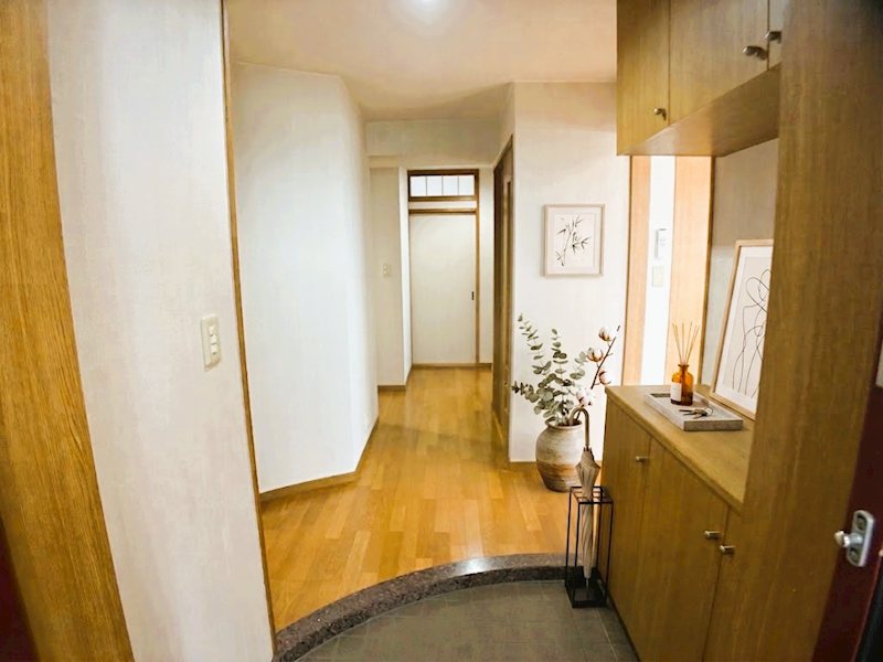T-one MIYAHARA 　West B 玄関
